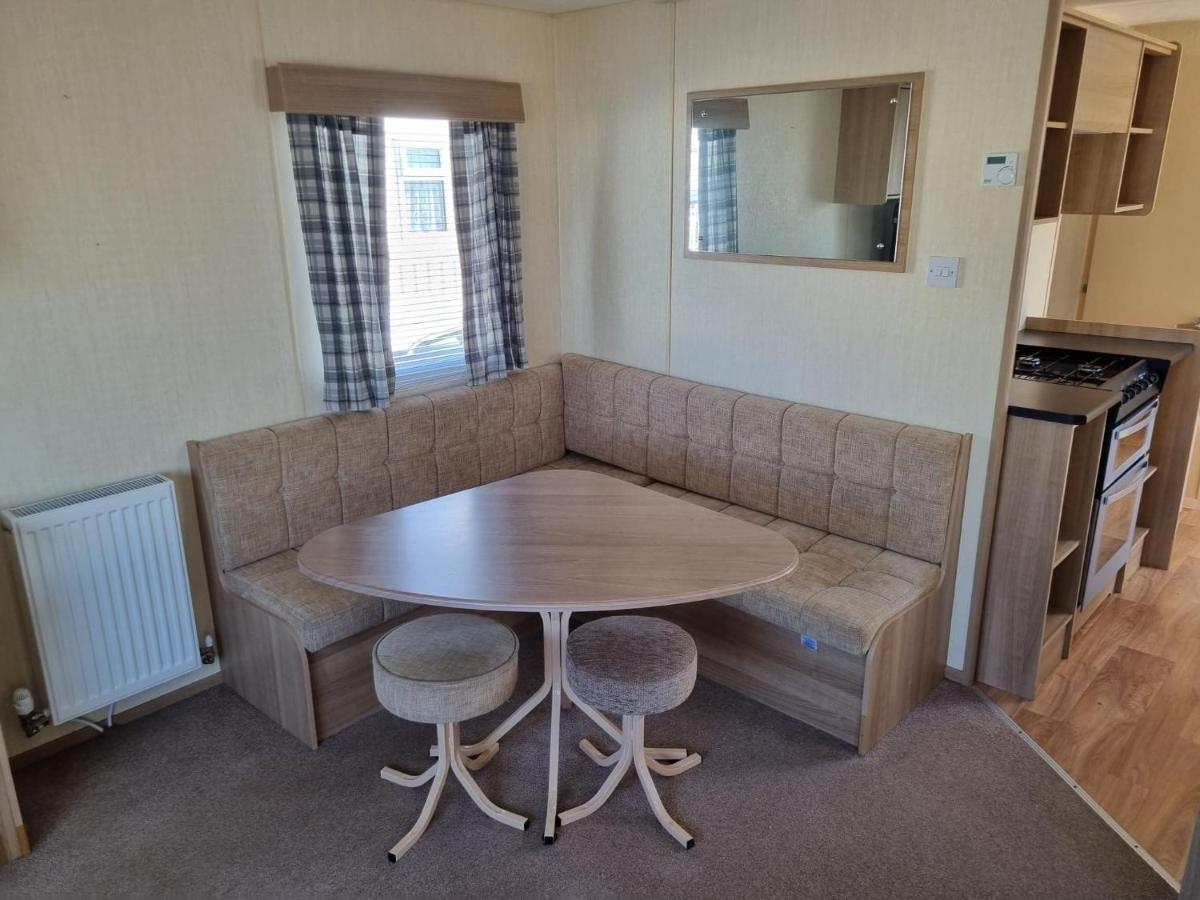 Pg49 8 Berth Pet Friendly Caravan Golden Palm Hotel Chapel Saint Leonards Exterior photo